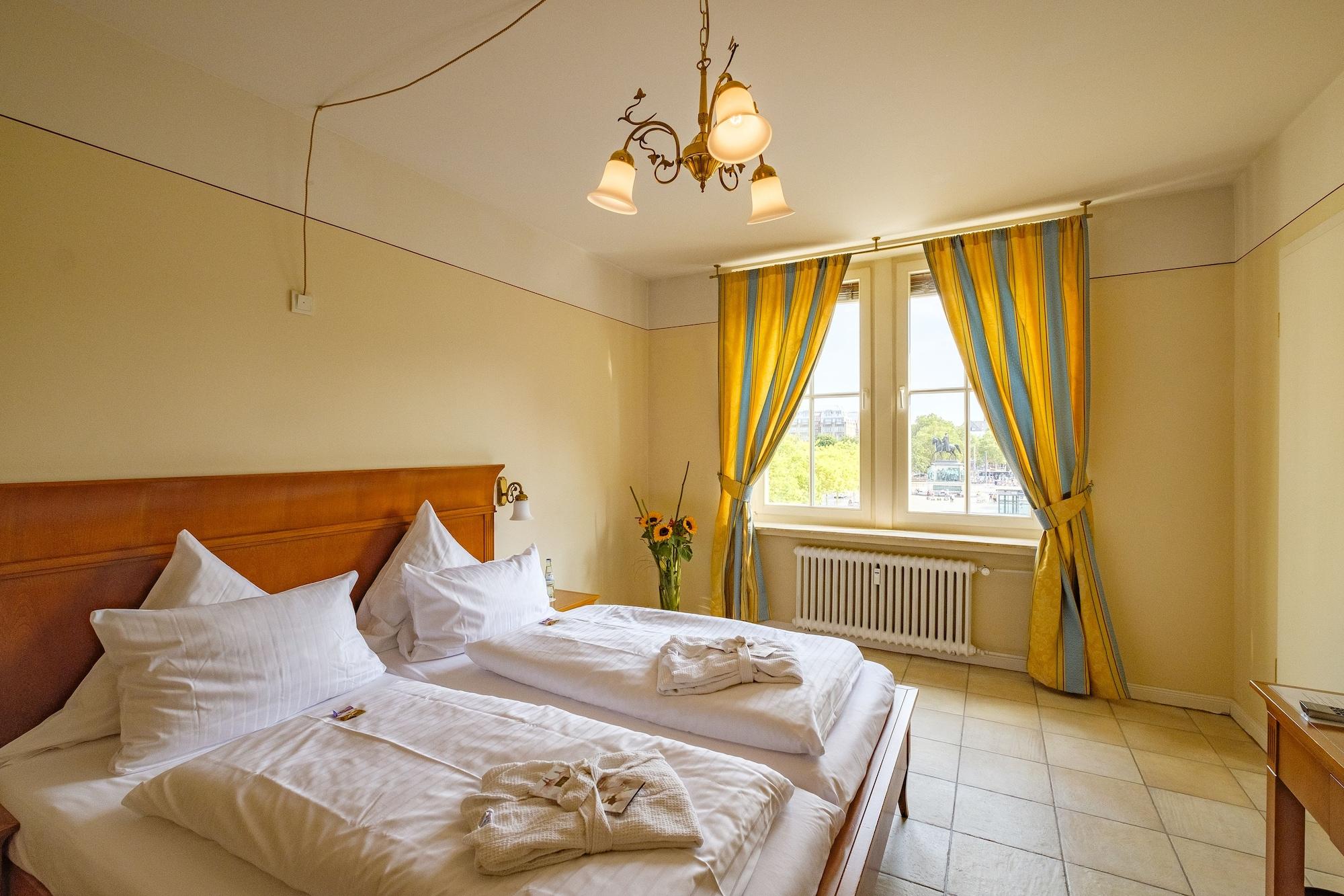 XII Apostel Albergo Кельн Екстер'єр фото